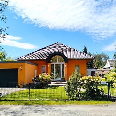 Ferienwohnung Am Waldesrand - Garten, Terrasse, Grill, Luftkuehler, Massagesessel, Kinderspielecke, Spielekonsole Chociebuż Zewnętrze zdjęcie
