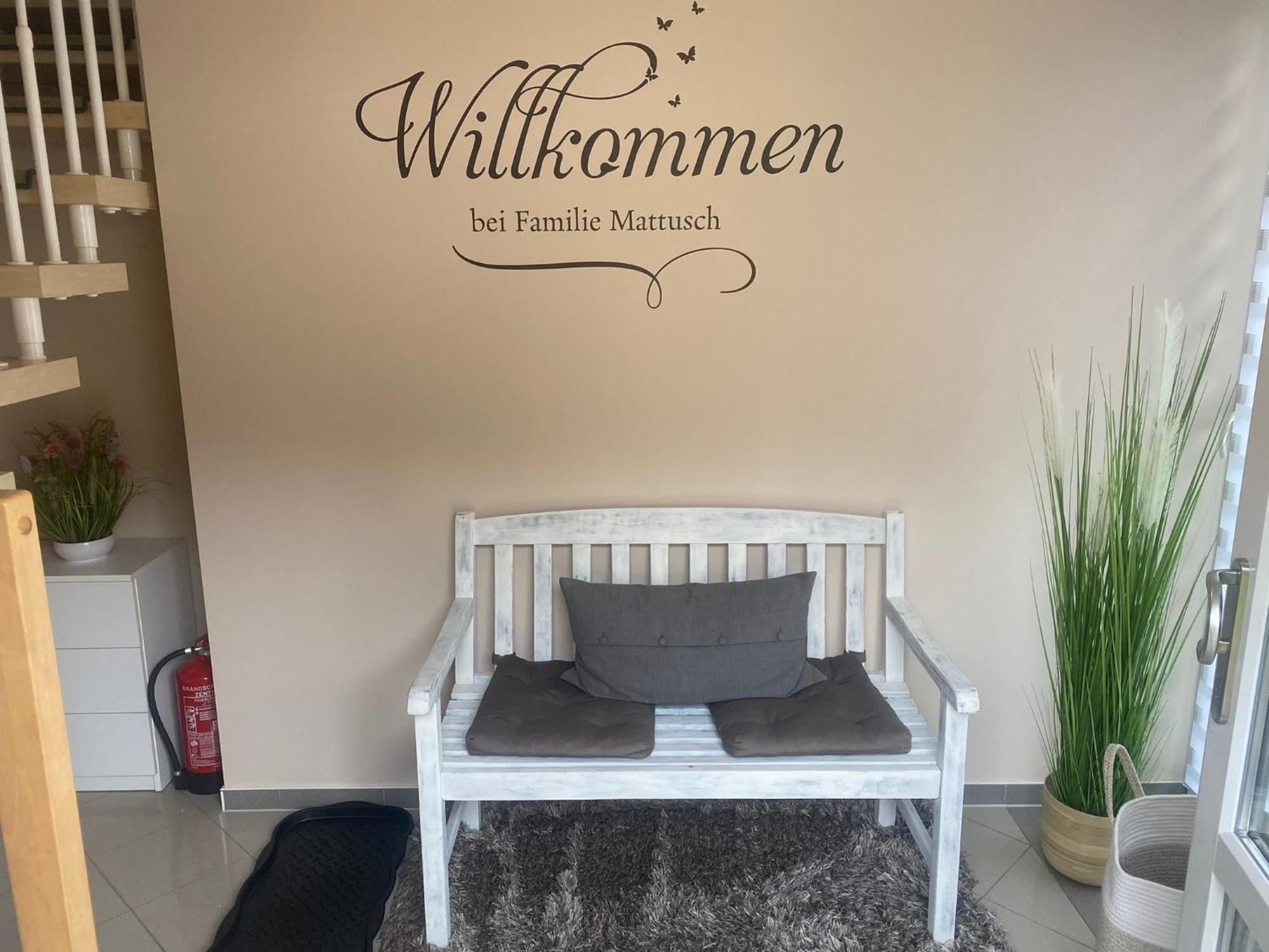 Ferienwohnung Am Waldesrand - Garten, Terrasse, Grill, Luftkuehler, Massagesessel, Kinderspielecke, Spielekonsole Chociebuż Zewnętrze zdjęcie