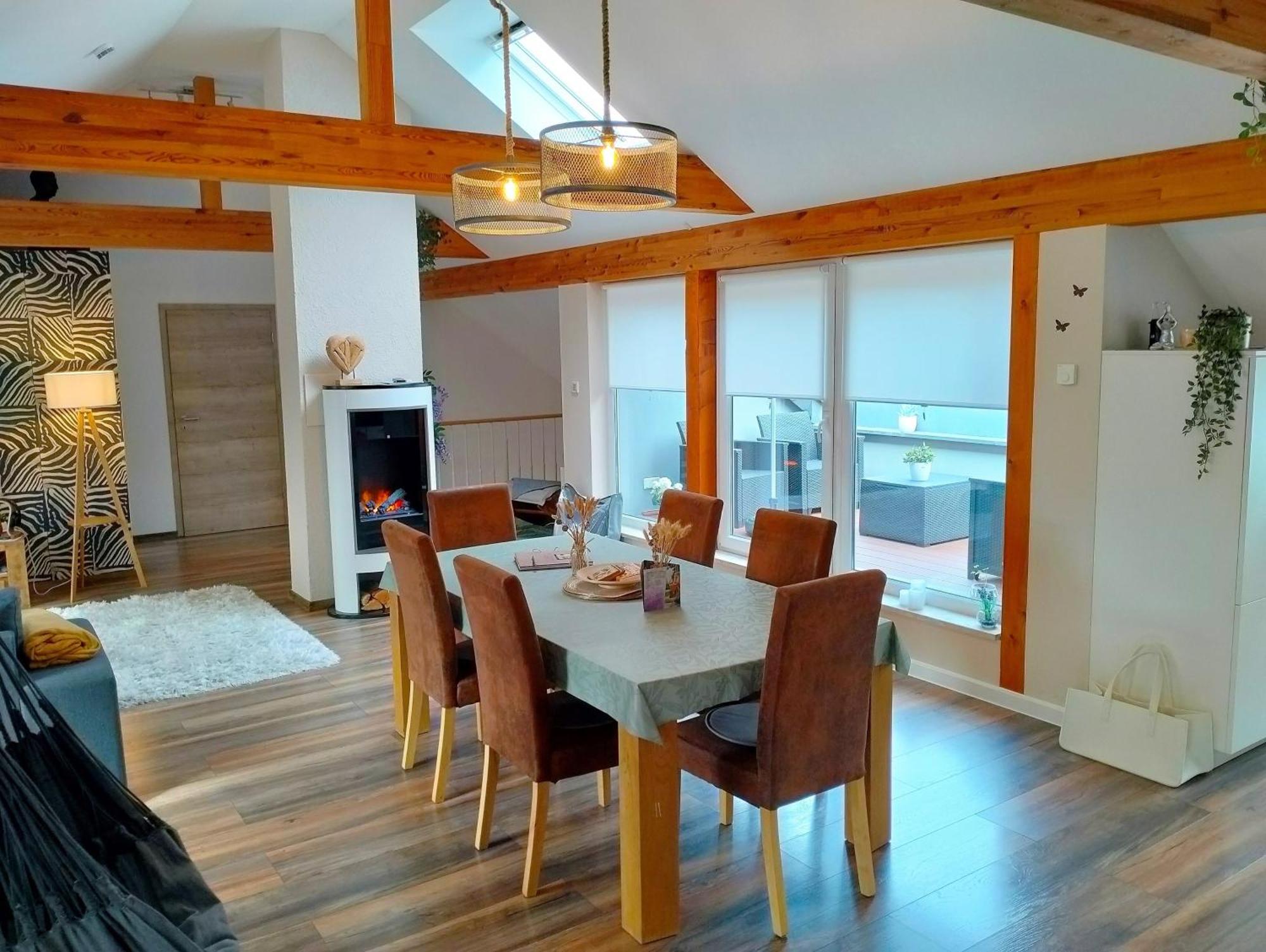 Ferienwohnung Am Waldesrand - Garten, Terrasse, Grill, Luftkuehler, Massagesessel, Kinderspielecke, Spielekonsole Chociebuż Zewnętrze zdjęcie